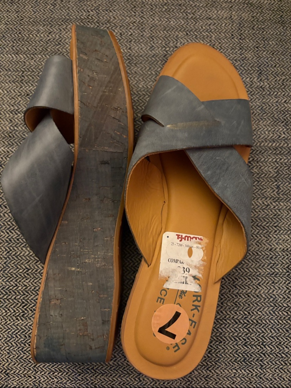 Kork-Ease Women's Blue Crisscross Leather Slide Sandals-size 7 - Picture 3 of 5